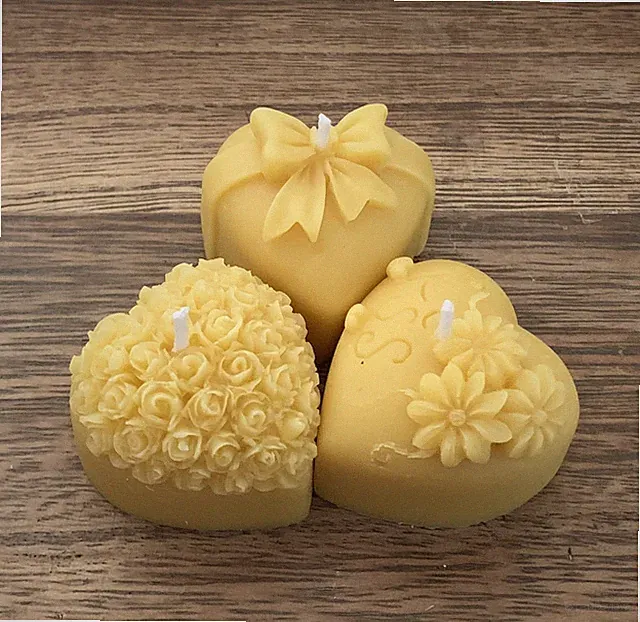 3 handgefertigte Bienenwachskerzen, Herzkerzen/Valentinstag/Geschenke/Deko/Honigduft
