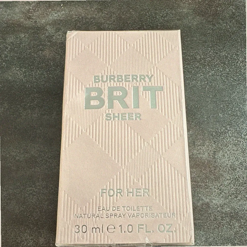 Burberry Brit Sheer Eau de Toilette Natural Spray Vaporisateur Reisegröße 30 ml