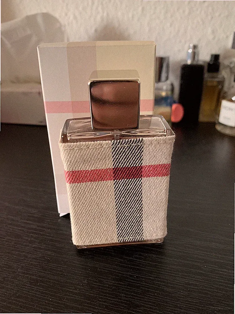 burberry damen parfüm -NEU-50 ml