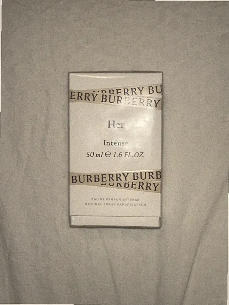 Burberry HER INTENSE Parfüm