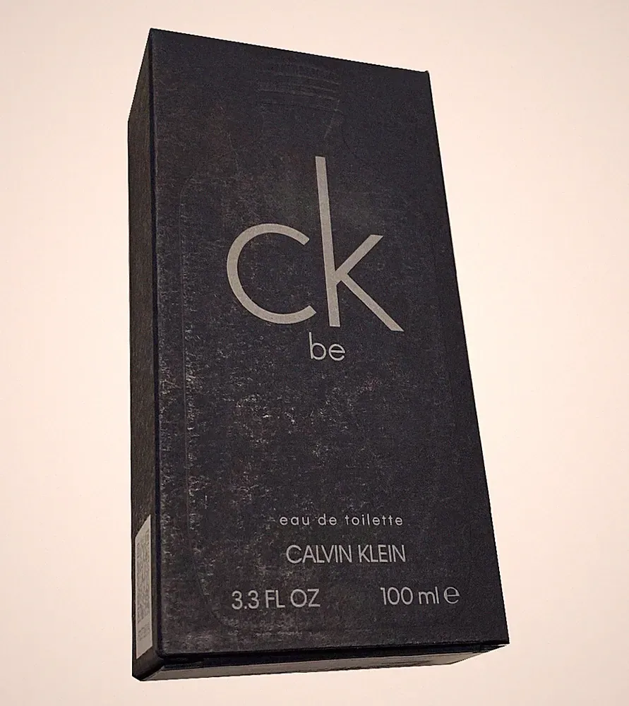 CALVIN KLEIN ck be Eau de Toilette, holzig-blumiger Unisex-Duft für Frauen und M
