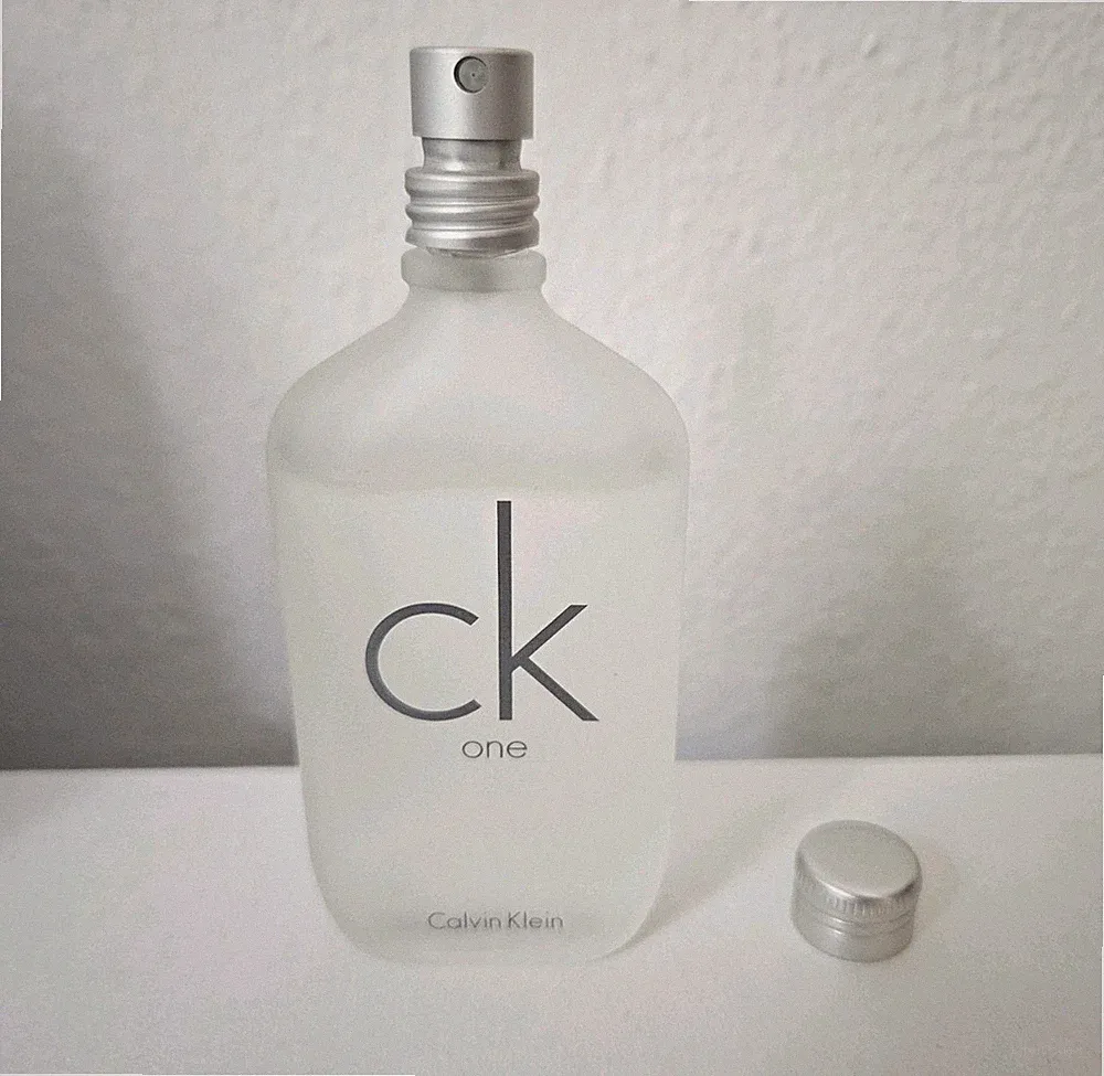 Calvin Klein One Parfum | 50ml | Eau de Toilette | Unisex | Spray