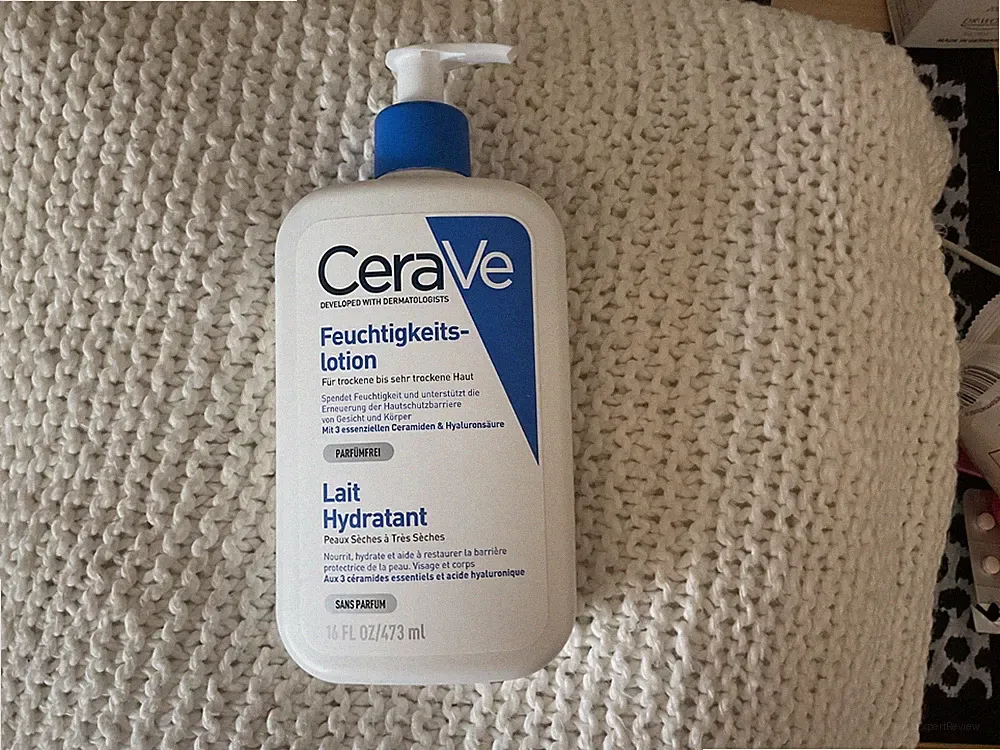 CeraVe Körperlotion mit Pumpspender, Für trockene bis sehr trockene Haut, Feucht