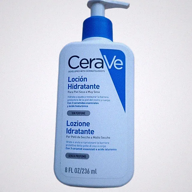 CeraVe Körperlotion mit Pumpspender, Für trockene bis trockene Haut, Feucht
