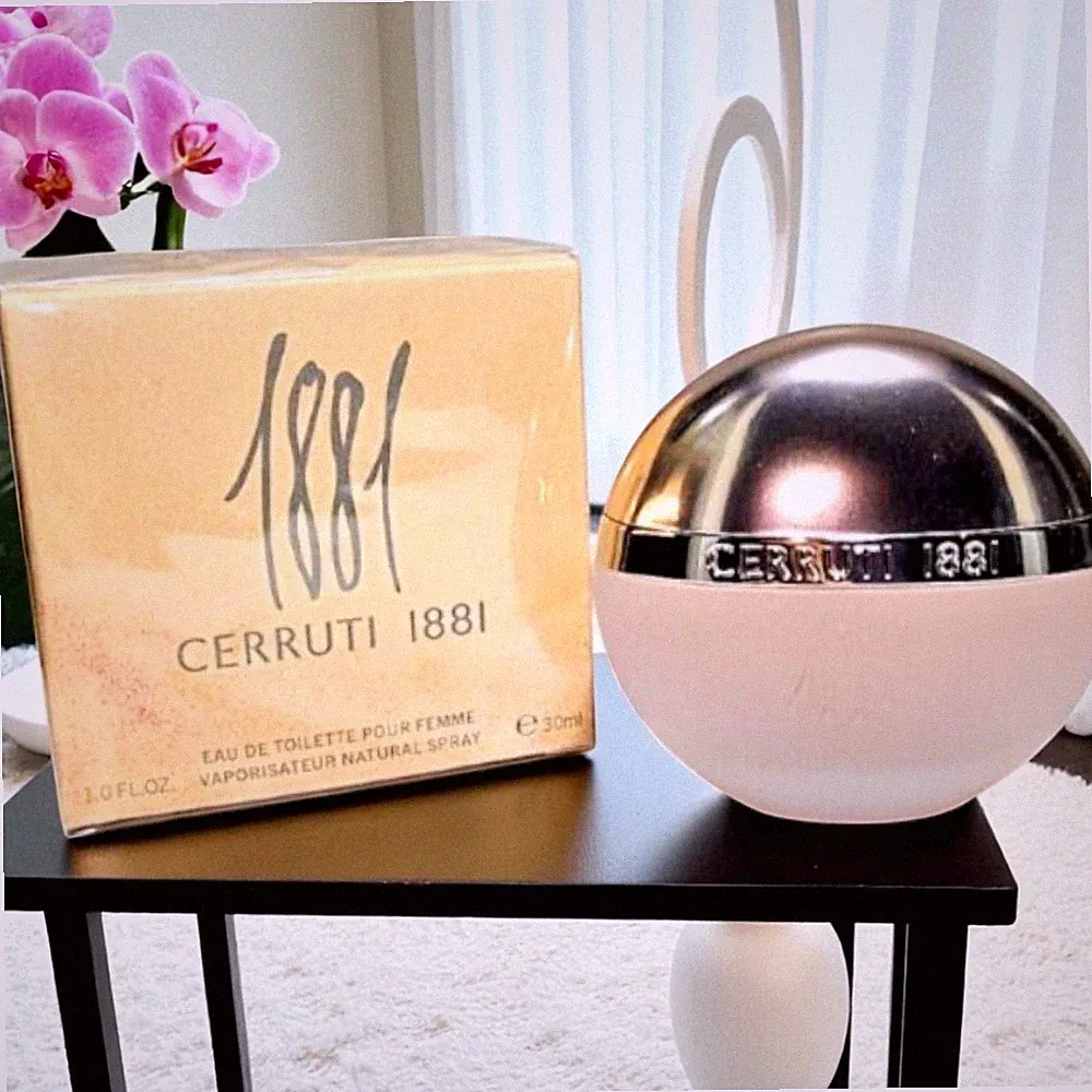 Cerruti 1881 Pour Femme Toilette Spray Damen EDT Handtasche Blumig Parfum Top