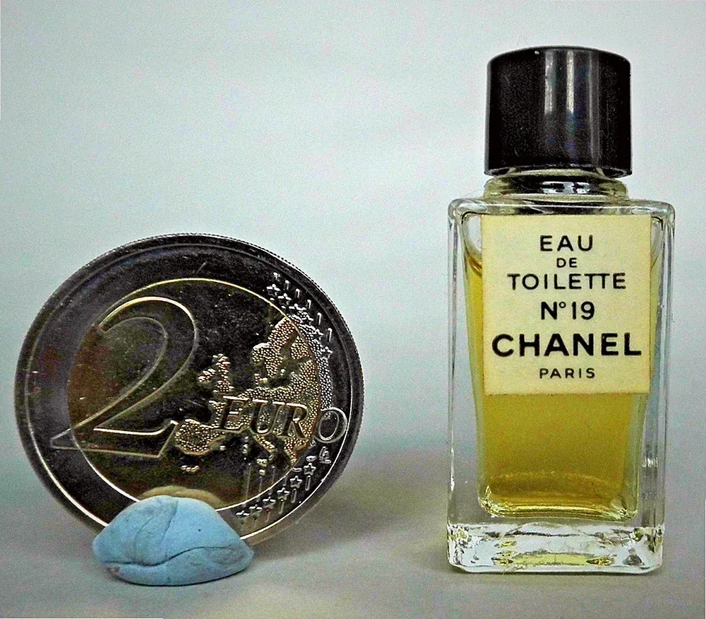 Chanel No 19 Eau de Toilette ältere Parfüm Miniatur Miniflakon vintage
