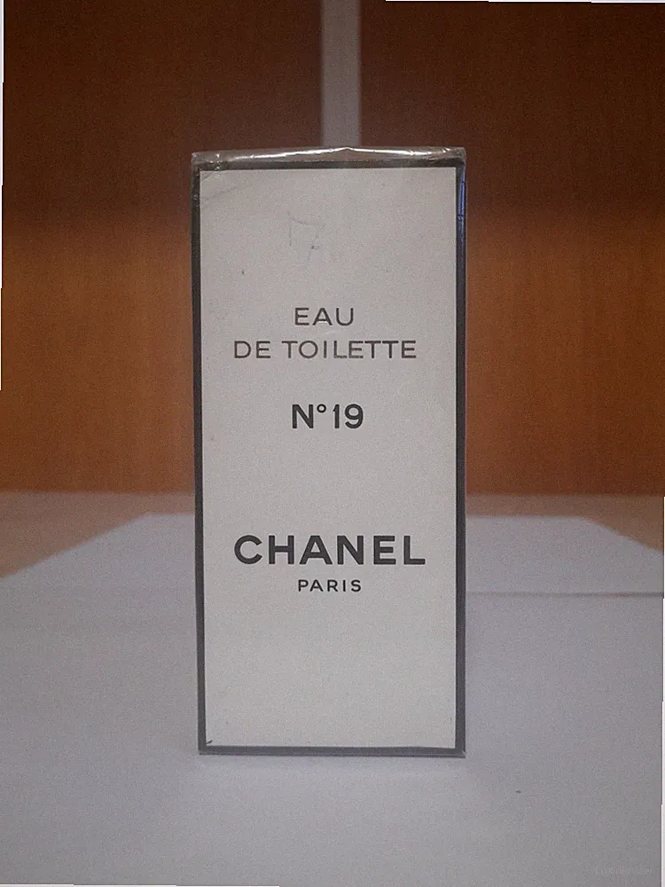 Chanel No 19 Paris Parfüm, Parfum,Eau De Toilette, 100ml, 80% VoL., Neu In Folie
