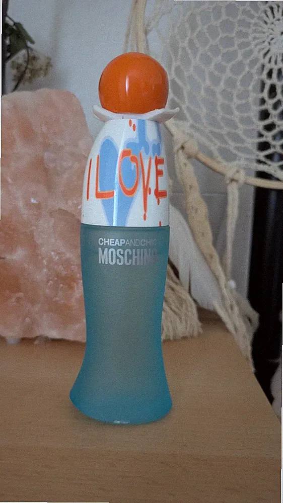Cheap and Chic I Love Love von Moschino Eau de Toilette Spray 50ml für Damen