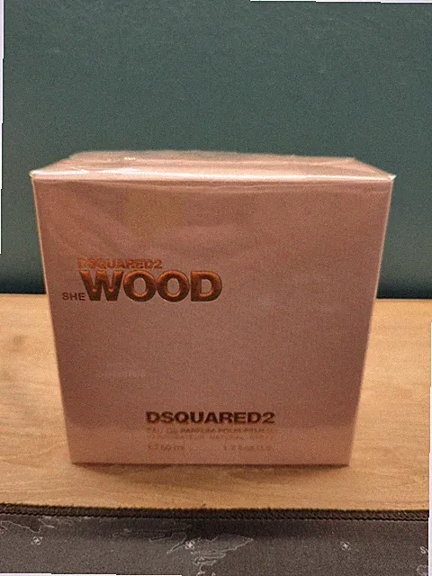 Dsquared2 She Wood for Women 50ml Eau de Parfum Vaporizer