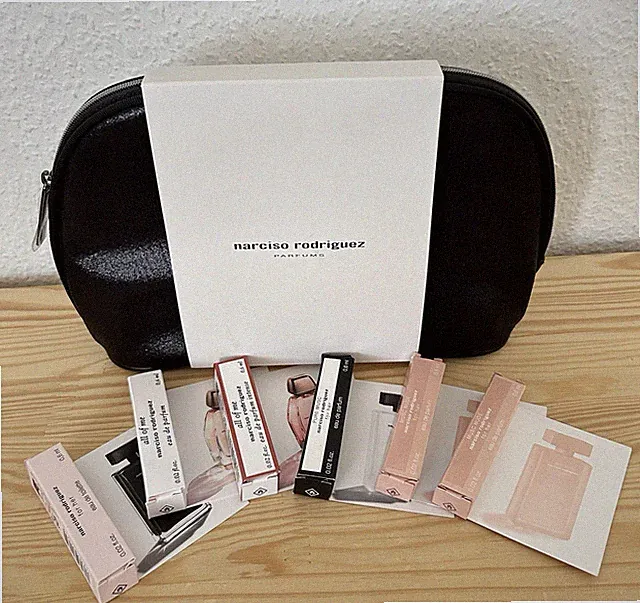 Duftset Narciso Rodriguez Musc Nude for her Eau de Parfum, Kosmetiktasche NEU