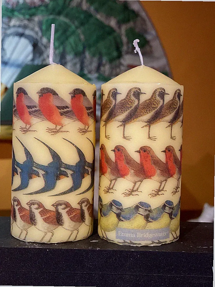 EMMA BRIDGEWATER VÖGEL DESIGN HANDDEKOR ANANAS CRUSH DUFT STUMPENKERZEN X2