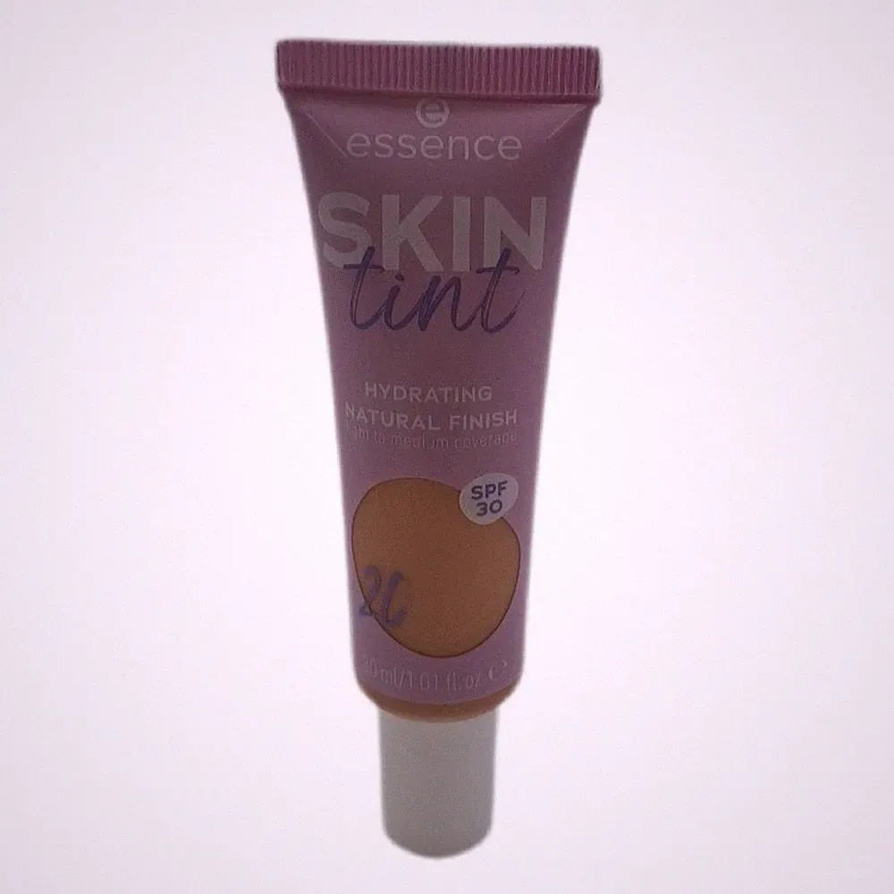 essence SKIN tint, Make-up, Nr. 20, Nude, feuchtigkeitsspendend, natürlich, vega
