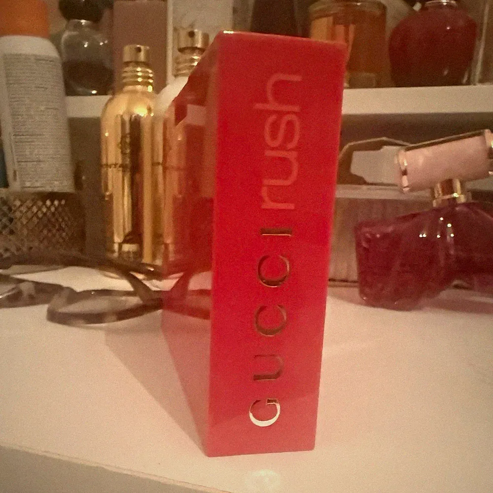 Gucci Rush Eau de Toilette 75 ml Damenparfum in roter Originalverpackung