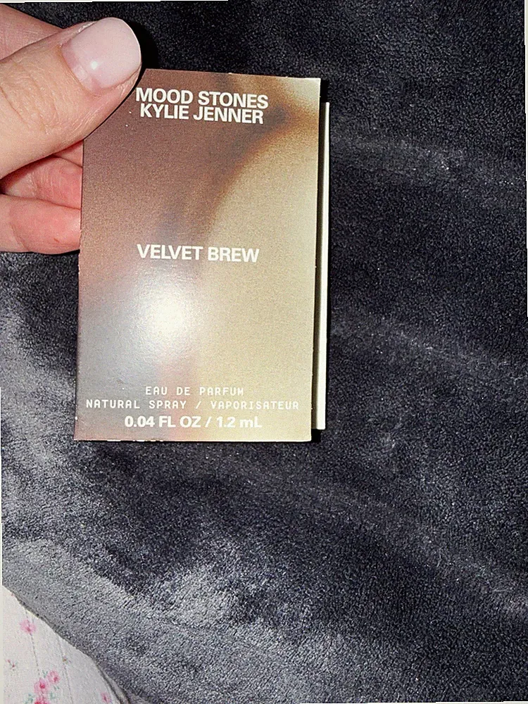 Kylie Jenner Velvet Brew Eau de Parfum Spray Probiergröße 1,2 ml