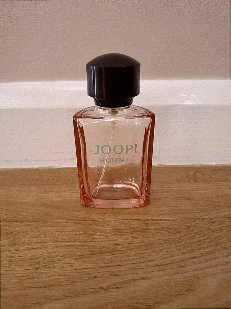 Leere Joop Homme 75 ml - natürliche Sprühflasche pink