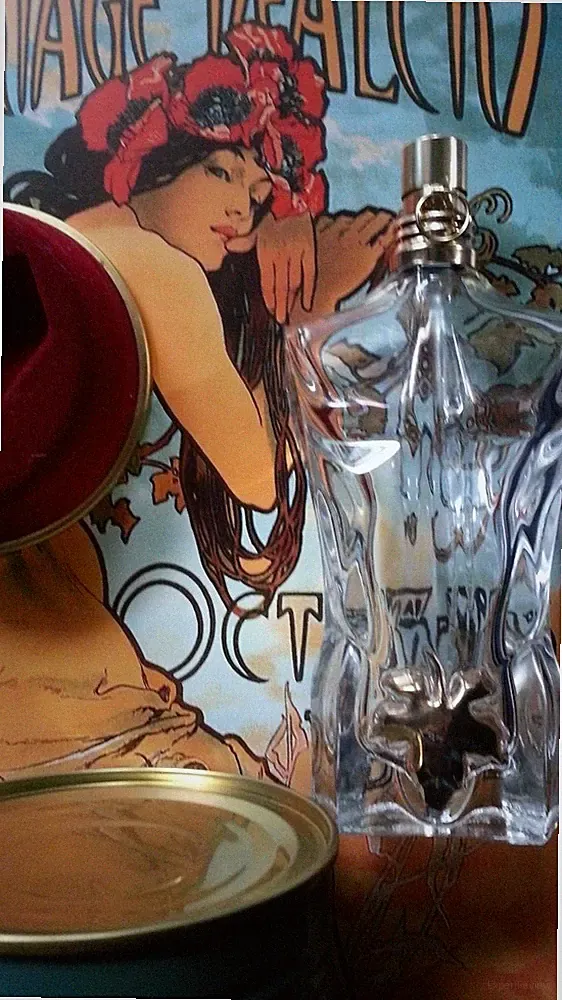 Leerer Parfum Flakon von Jean Paul Gaultier LE BEAU mit Dose