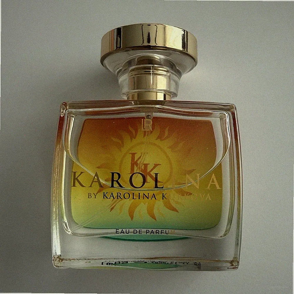 LR Karolina Eau de Parfum Spray 50 ml Parfum Flakon Herstellernr. 1548001