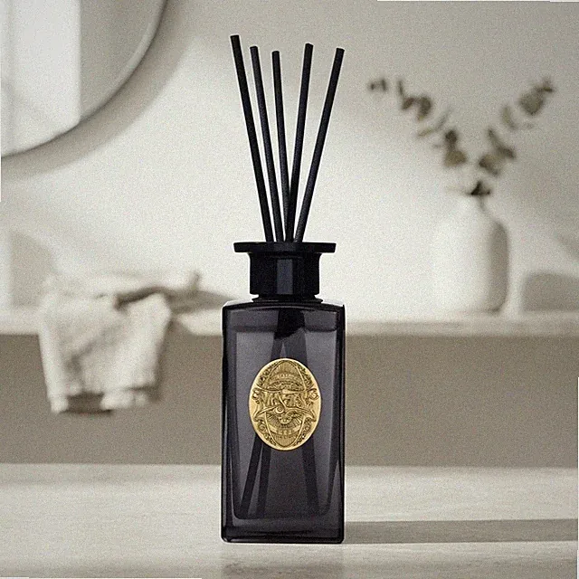 Luxus Oud Wood Reed Diffuser 180ml - Eleganter Raumduft mit 7 Sticks