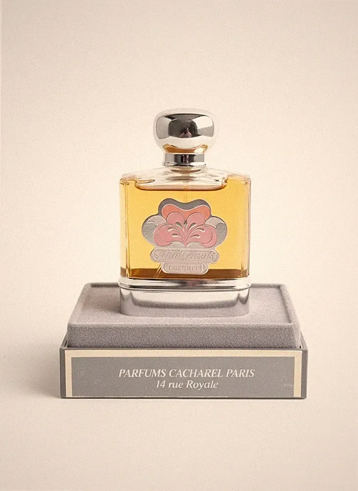 Machen Sie ein Angebot. Vintage Cacharel Anais Anais reines Parfum 15ml