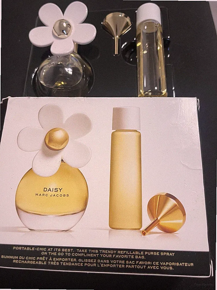 Marc Jacobs Daisy Eau de Toilette Spray Reisegröße nachfüllbar 20 ml + 15 ml