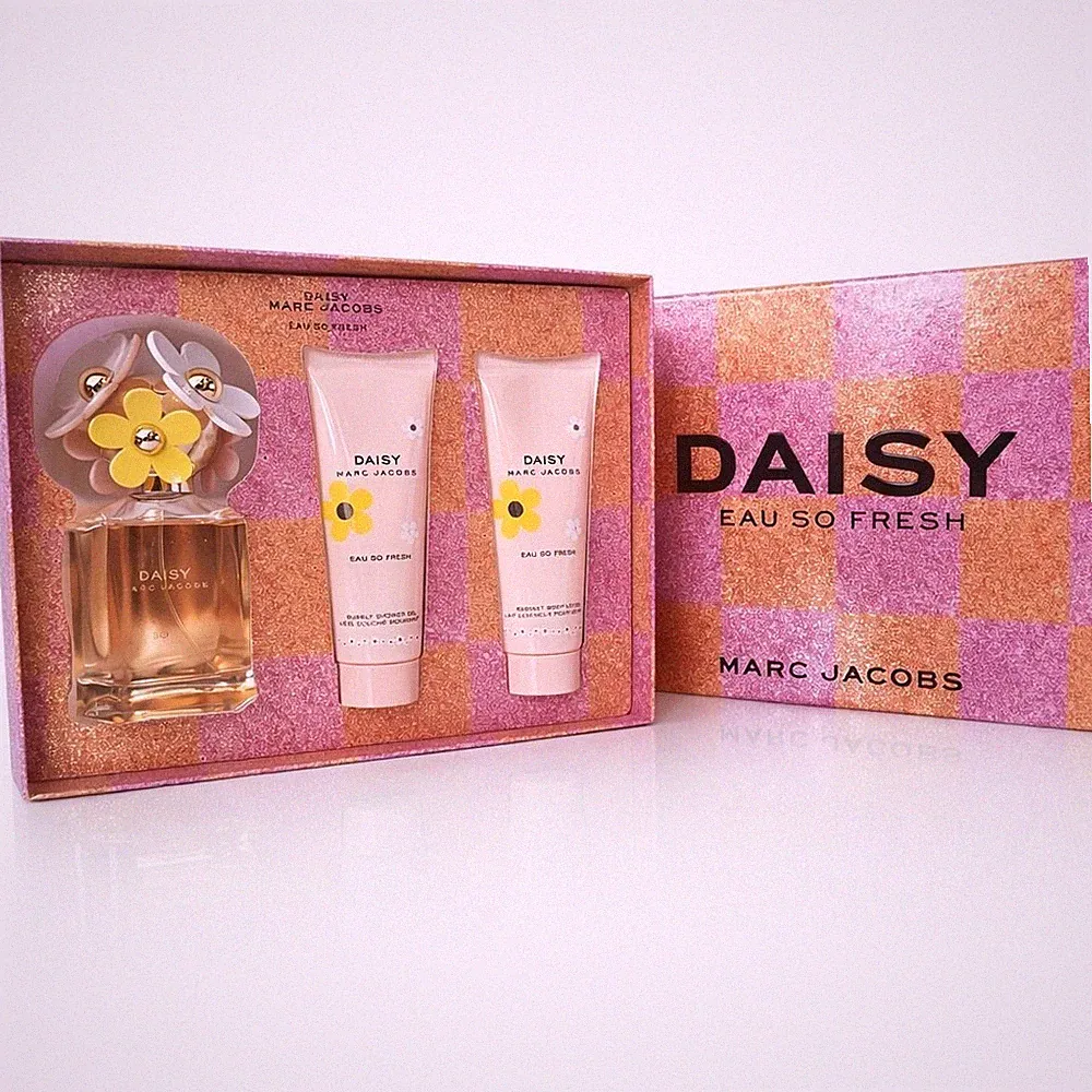 Marc Jacobs Daisy Eau So Fresh Eau de Toilette 75ml & Bodylotion 75 ml & DG 75ml