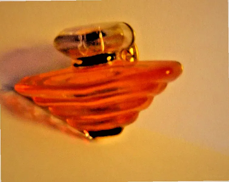 Miniatur PIN 3 D Anstecknadel Brosche zum Parfum, LANCOME - TRESOR unbenutzt