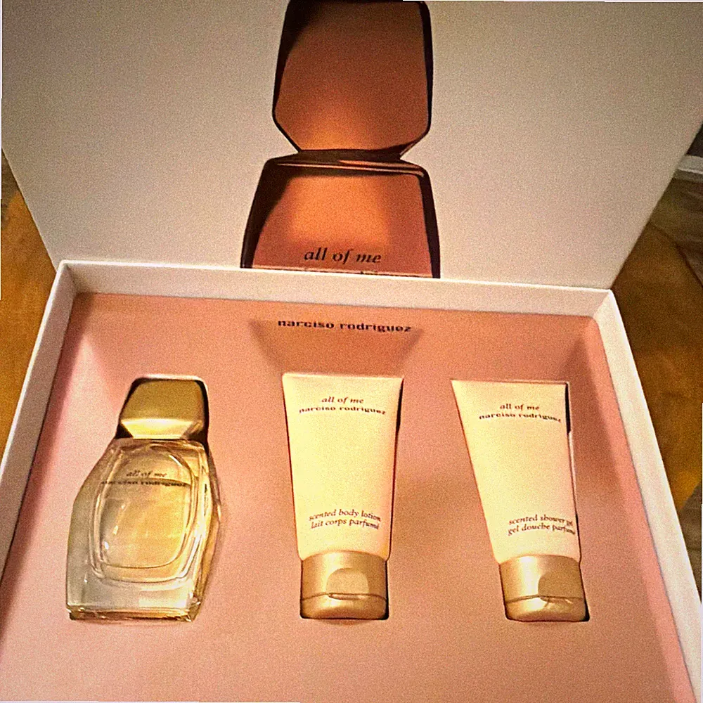 Narciso Rodriguez all of me Geschenkset Parfum + Body Lotion + Shower Gel