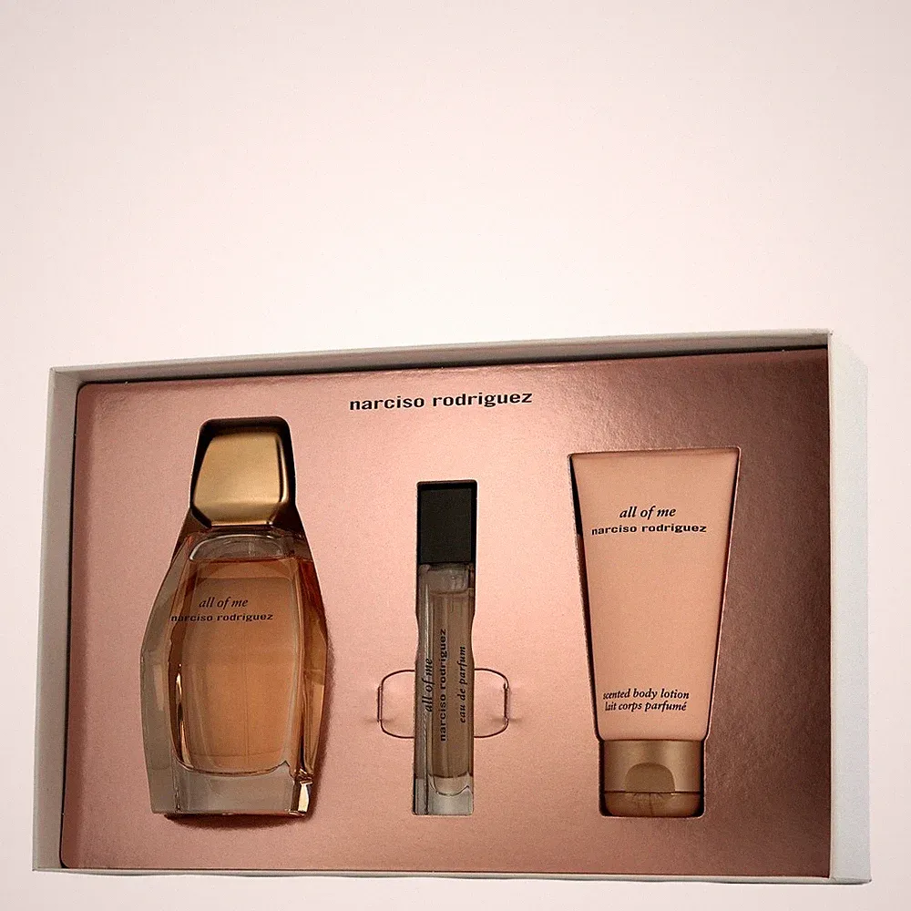 Narciso Rodriguez all of me Set mit Body Lotion & Mini EdP 90ml+10ml+50ml
