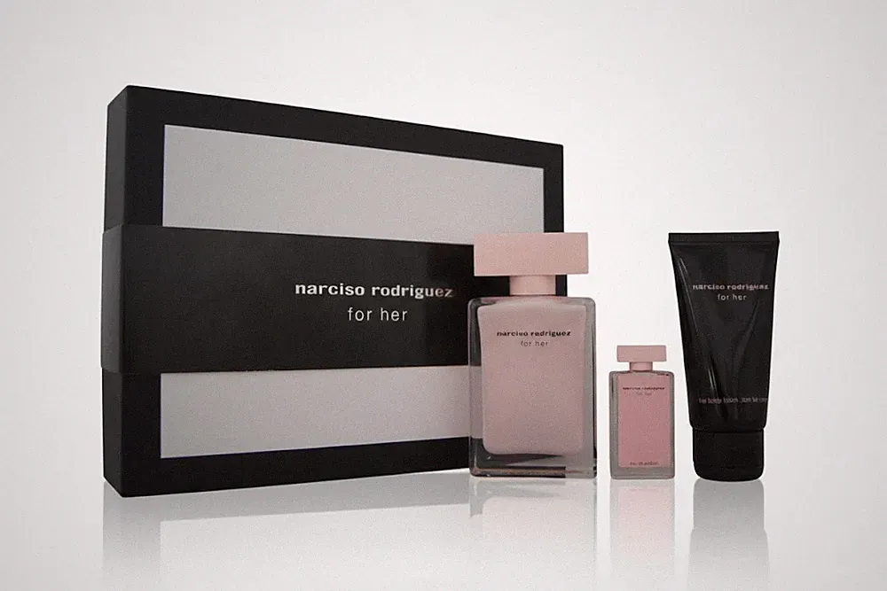 narciso rodriguez For Her Eau de Parfum 50ml + 7,5ml & Body Lotion 50ml