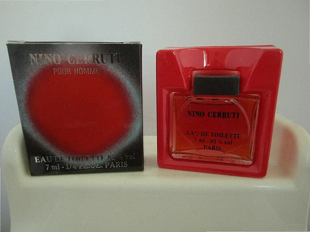 Nino Cerruti Pour Homme 7ml EdT Parfum Miniatur + Box Selten!