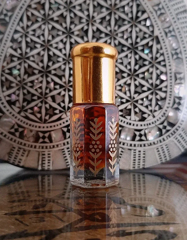 Oud Kambodi (Adlerholz) holzig Musk 3ml Attar Misk Parfümöl Duftöl hohe Qualität