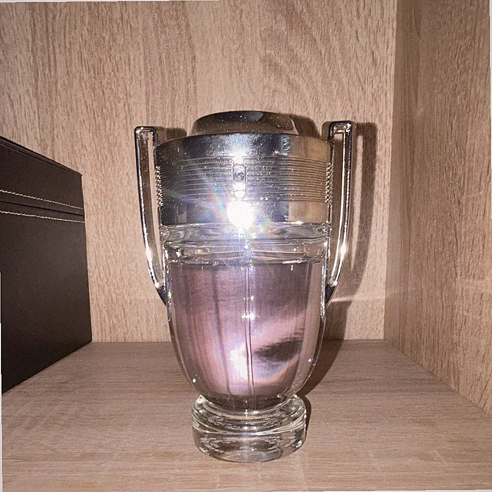 Paco Rabanne Invictus Eau de Toilette Herren Spray 100 ml