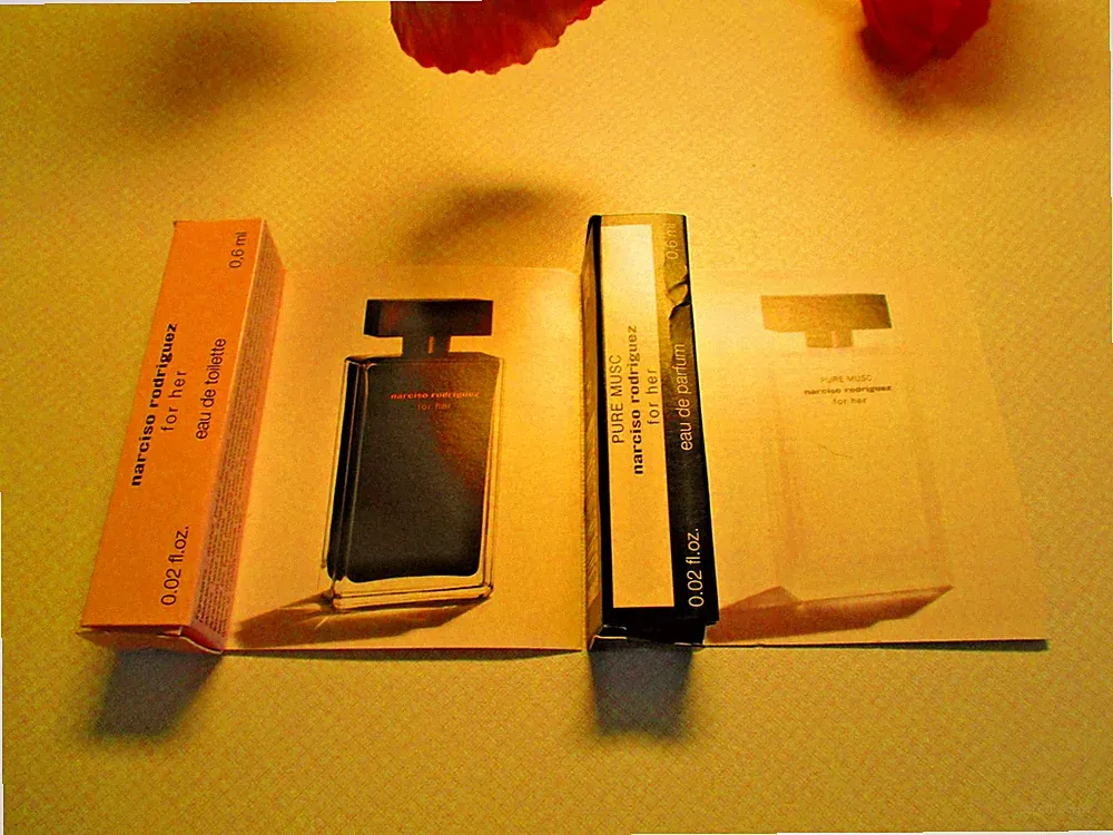 PARFUM PROBEN DAMEN 2 STÜCK NARCISO RODRIGUEZ FOR HER UND PURE MUSC FOR HER
