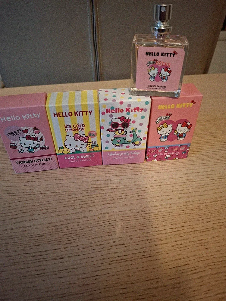 Parfum RESTPOSTEN 4x 15 ml Hello Kitty Parfum ! Top- Ware !