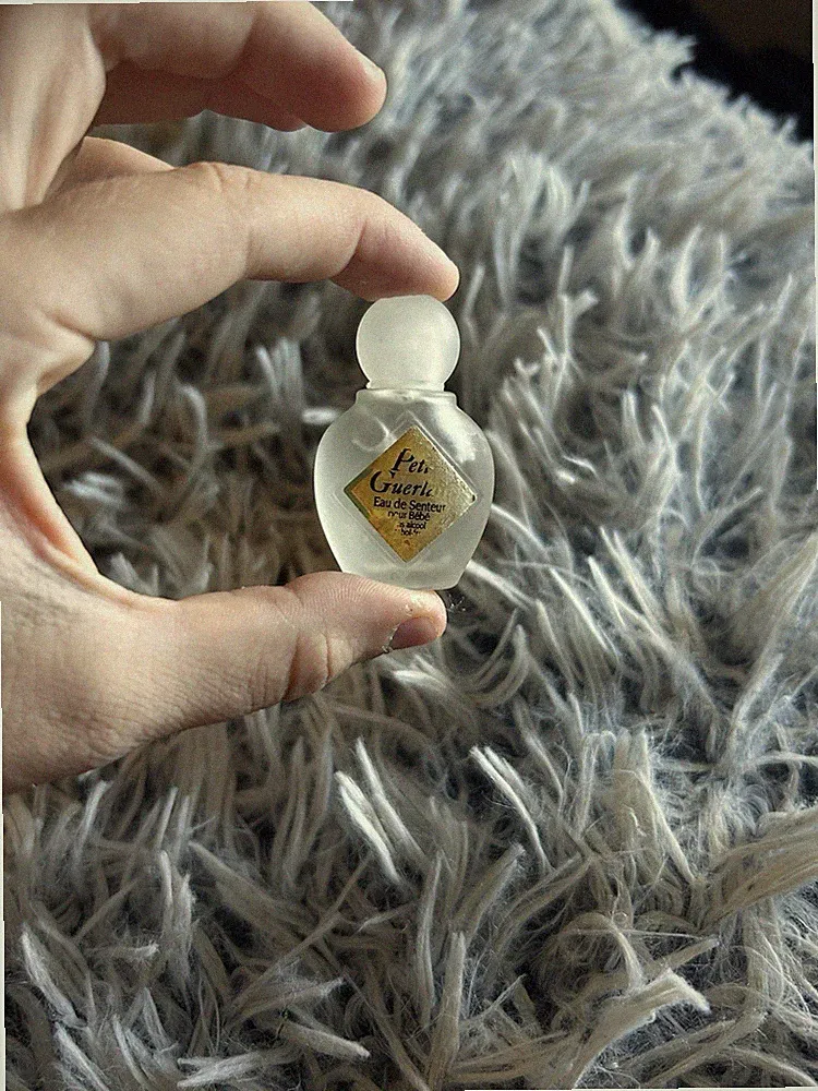 Petit Guerlain Eau de Senteur für Babys 4ml .13 fl oz Parfum MiniaturFlakon