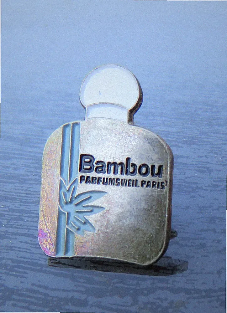 Pin: Parfum Bambou von Weil Flakonform