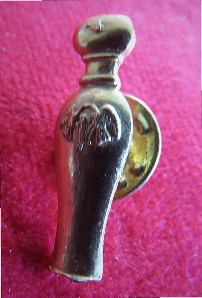 Pin: Parfumflakon L'Air du Temps von Nina Ricci Metall vergoldet