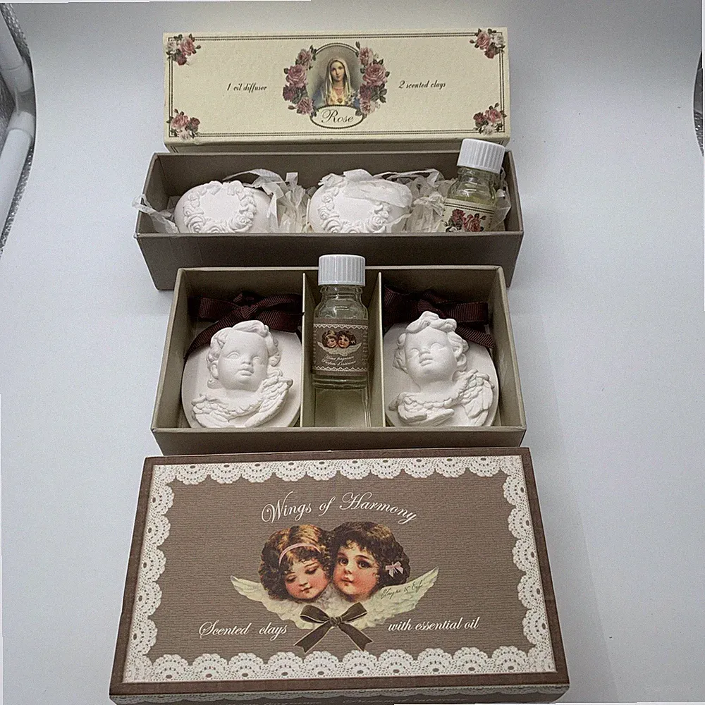 Raumduft Herzen Set "Engel" mit Rosen Öl und Parfüm Neu 2 Sets Aufhänger Ton