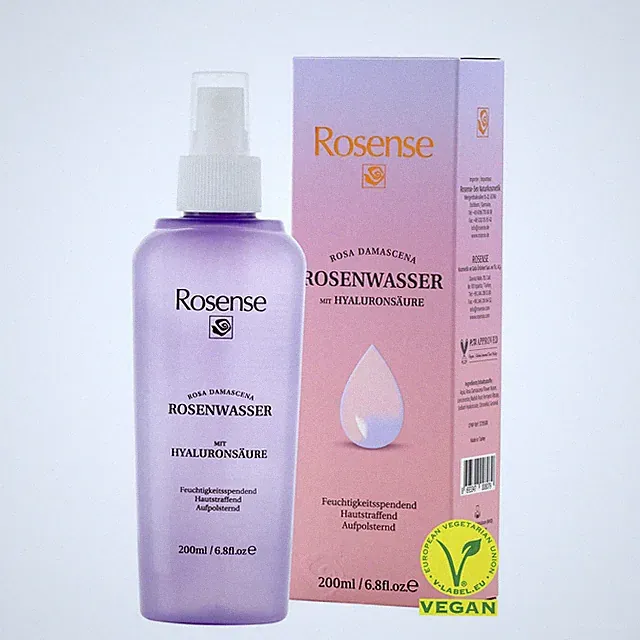 Rosenwasser Spray mit Hyaluronsäure – feuchtigkeitsspendendes GesichtswasserS...