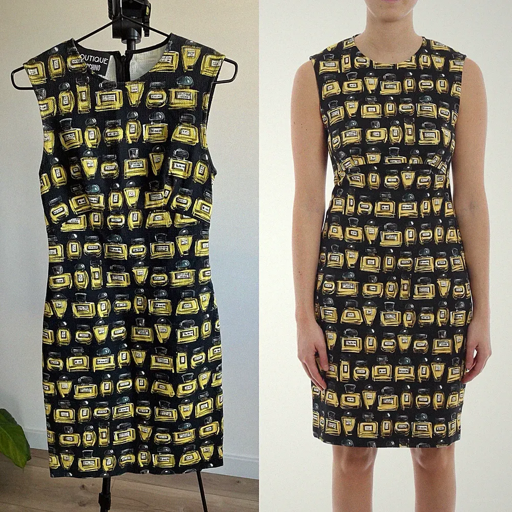 Seltenes Baumwollkleid Moschino Boutique Parfum Flakon Print IT 36