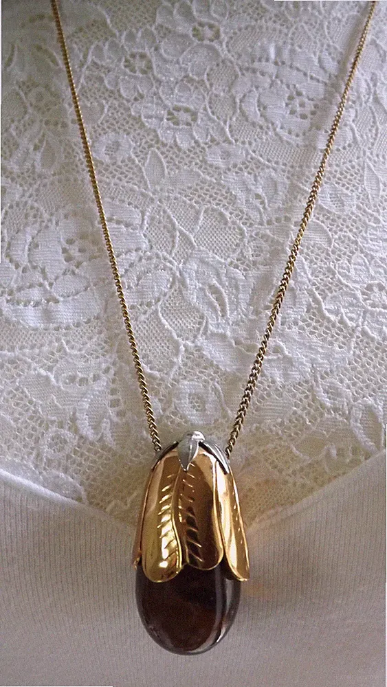 Tolle Rarität 70er Jahre Avon Tulip - Pendant Parfum mit goldfarbener Kette