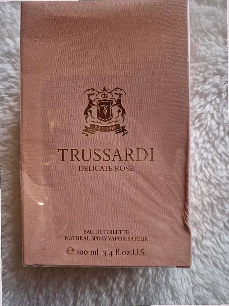 Trussardi Delicate Rose Eau De Toilette Spray 100ml