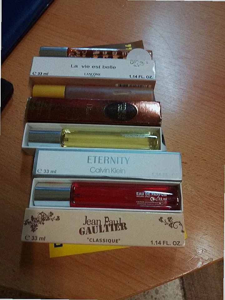 Verkaufen Parfum Spray 1 kostet 16 Euro,zusammen es kostet 55 Euro