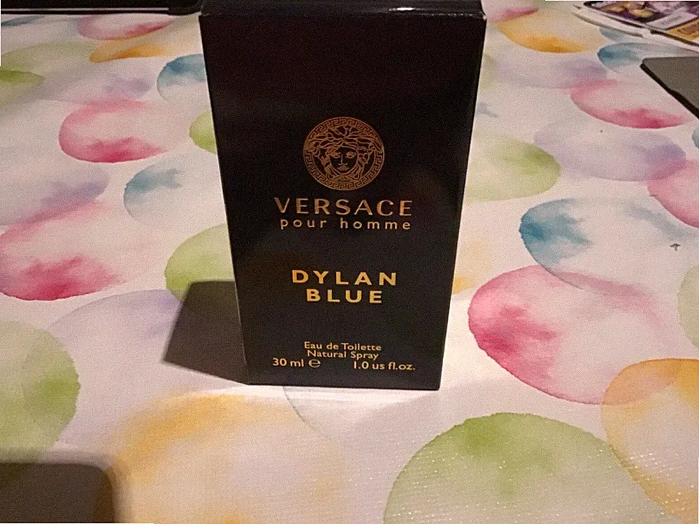 Versace pour homme . Dylan Blue . EAU de Toilette 30 ml Naturell Spray