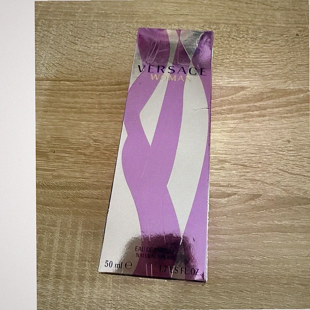 Versace Woman Eau de Parfum Spray 50 ml Normale Größe Damenduft Parfüm
