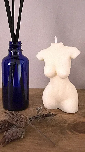 Voluptuous Female Candle - Duft optional / Torso Body Sojawachs Frau Figur