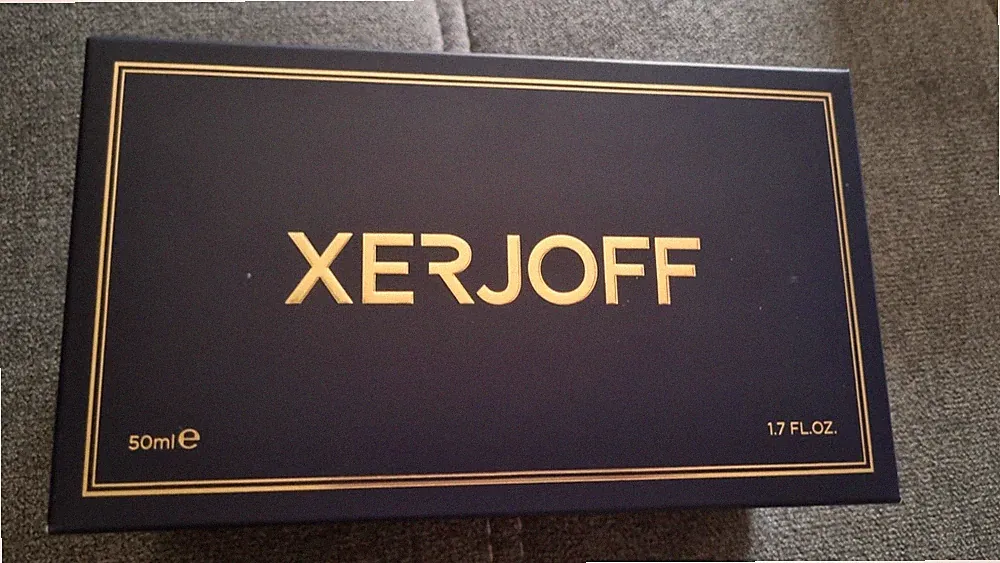Xerjoff Verpackung Neuwertig More Than Words – mit Flasche - LEER (ohne Parfum)