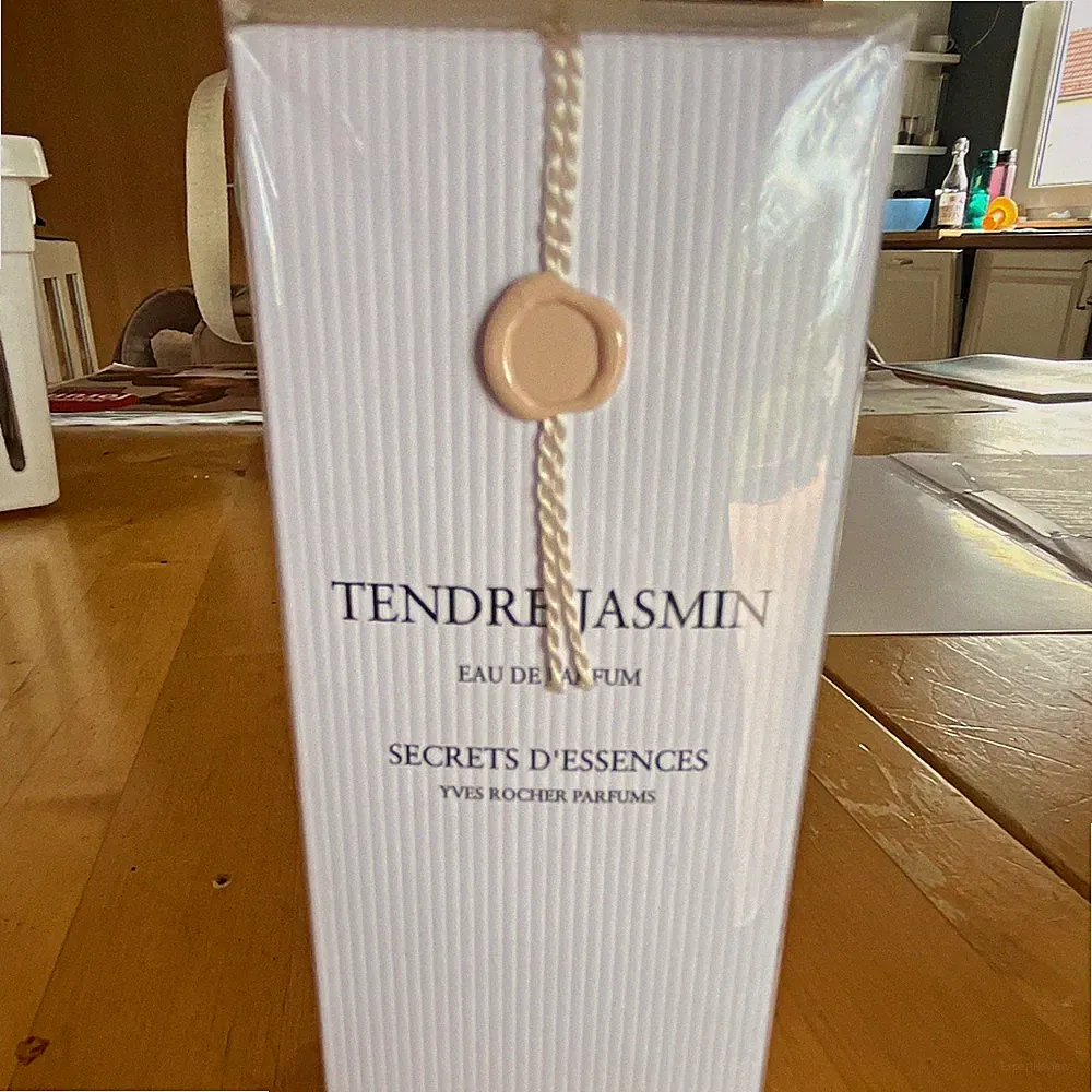 Yves Rocher Secrets d’Essences Tendre Jasmin Eau de Parfum Spray 50 ml